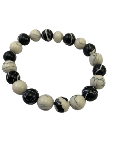 Black/white glass bead bracelet